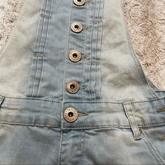[5] Vintage Dunagrees | Parisian Collection | Light Wash Denim Overall Shorts - Picture 10 of 12